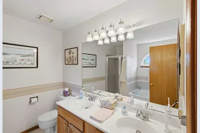 14 W Country Walk Drive, Round Lake Beach, IL 60073 - Photo 25