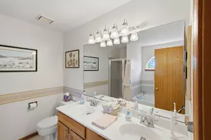14 W Country Walk Dr, Round Lake Beach, IL 60073 - Photo 25