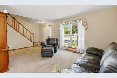 14 W Country Walk Drive, Round Lake Beach, IL 60073 - Photo 5