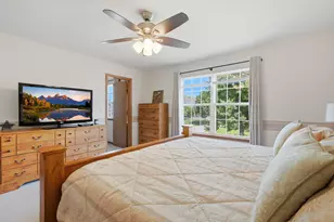 14 W Country Walk Dr, Round Lake Beach, IL 60073 - Photo 23