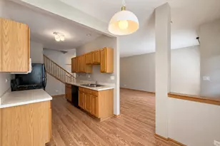 2239 Reflections Dr, Aurora, IL 60502 - Photo 5