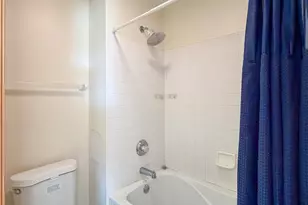2239 Reflections Dr, Aurora, IL 60502 - Photo 13