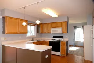 2551 Smithfield Ln, Aurora, IL 60504 - Photo 5