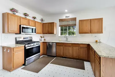 1819 Krowka Drive, Des Plaines, IL 60018 - Photo 9