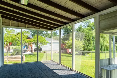 425 S Clarendon Avenue, Addison, IL 60101 - Photo 29