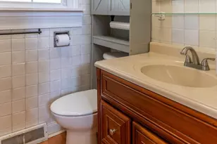 425 S Clarendon Ave, Addison, IL 60101 - Photo 15