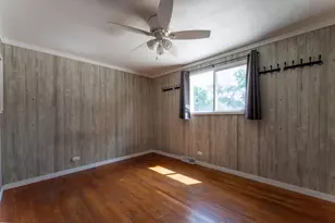 425 S Clarendon Ave, Addison, IL 60101 - Photo 19