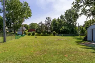 425 S Clarendon Ave, Addison, IL 60101 - Photo 31