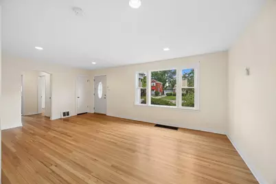 1307 Hull Avenue, Westchester, IL 60154 - Photo 3