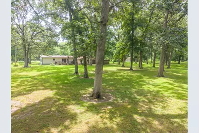 209 State Rt 37 S, Kell, IL 62853 - Photo 57