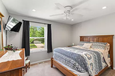 101 S Cedarcrest Drive, Schaumburg, IL 60193 - Photo 21