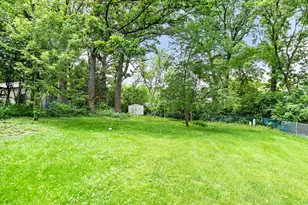 101 S Cedarcrest Dr, Schaumburg, IL 60193 - Photo 35