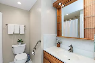101 S Cedarcrest Dr, Schaumburg, IL 60193 - Photo 17