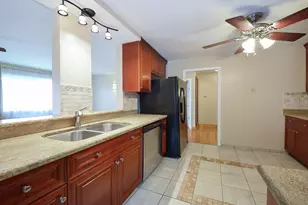 8999 Kennedy Dr, Des Plaines, IL 60016 - Photo 9