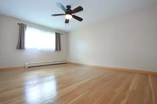 8999 Kennedy Dr, Des Plaines, IL 60016 - Photo 11