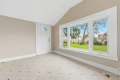 523 Batavia Avenue, Aurora, IL 60506 - Photo 9