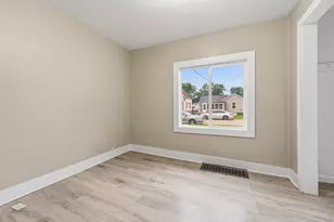 523 Batavia Ave, Aurora, IL 60506 - Photo 13
