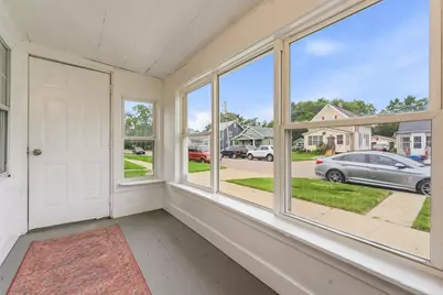 523 Batavia Avenue, Aurora, IL 60506 - Photo 3