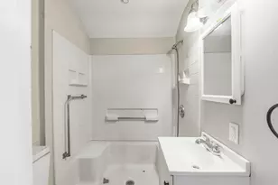 523 Batavia Ave, Aurora, IL 60506 - Photo 17
