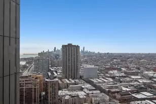655 W Irving Park Rd, Chicago, IL 60613 - Photo 9