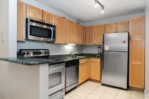 655 W Irving Park Rd, Chicago, IL 60613 - Photo 5