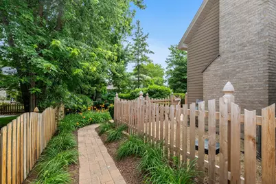 2660 Hoddam Road, Naperville, IL 60564 - Photo 9