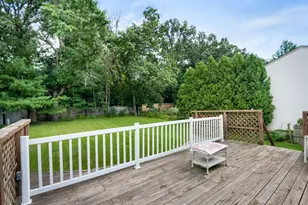 706 Greenbriar Ln, Lindenhurst, IL 60046 - Photo 15