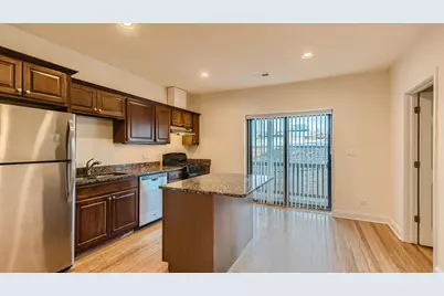 1734 W Estes Avenue #2R, Chicago, IL 60626 - Photo 3