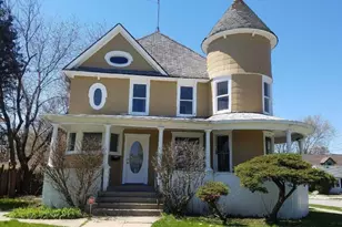 472 N Spring St, Elgin, IL 60120 - Photo 1