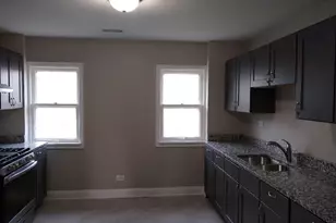 472 N Spring St, Elgin, IL 60120 - Photo 15