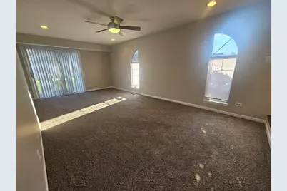 10 King Drive, Streamwood, IL 60107 - Photo 7