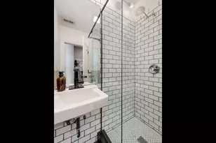 1950 N Honore St, Chicago, IL 60622 - Photo 17