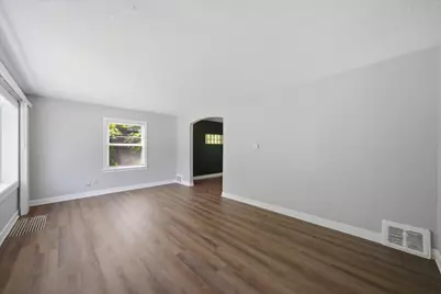 10122 S Luella Avenue, Chicago, IL 60617 - Photo 3