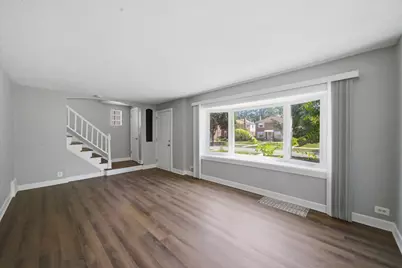 10122 S Luella Avenue, Chicago, IL 60617 - Photo 5