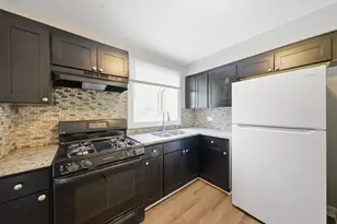 10122 S Luella Ave, Chicago, IL 60617 - Photo 9