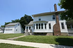201 NE 4th St, Atlanta, IL 61723 - Photo 5