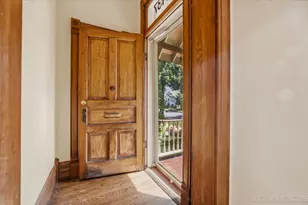 1137 S East Ave, Oak Park, IL 60304 - Photo 5