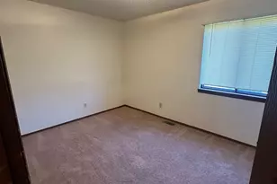 912 Pomona Dr, Champaign, IL 61822 - Photo 7