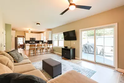 16 Crystal Ridge Drive, Crystal Lake, IL 60012 - Photo 7