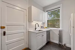 1469 W Berteau Ave, Chicago, IL 60613 - Photo 11