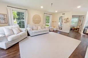 189 Hampton St, Cary, IL 60013 - Photo 3