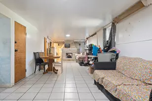 8156 Knox Ave, Skokie, IL 60076 - Photo 23