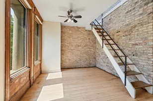 3717 N Pine Grove Ave, Chicago, IL 60613 - Photo 9