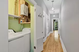 3717 N Pine Grove Ave, Chicago, IL 60613 - Photo 37