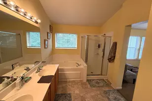 2871 Falling Waters Ln, Lindenhurst, IL 60046 - Photo 19