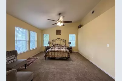 2871 Falling Waters Lane, Lindenhurst, IL 60046 - Photo 13