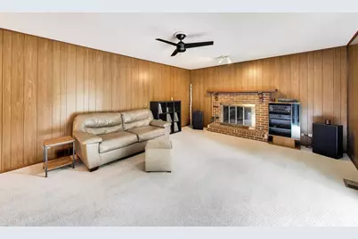 1207 W Thomas Street, Arlington Heights, IL 60004 - Photo 13