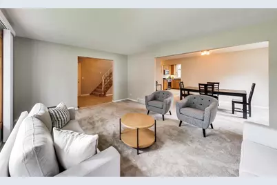 1207 W Thomas Street, Arlington Heights, IL 60004 - Photo 3