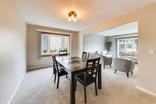 1207 W Thomas St, Arlington Heights, IL 60004 - Photo 7