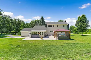 37W384 Ronsu Ln, Saint Charles, IL 60175 - Photo 37